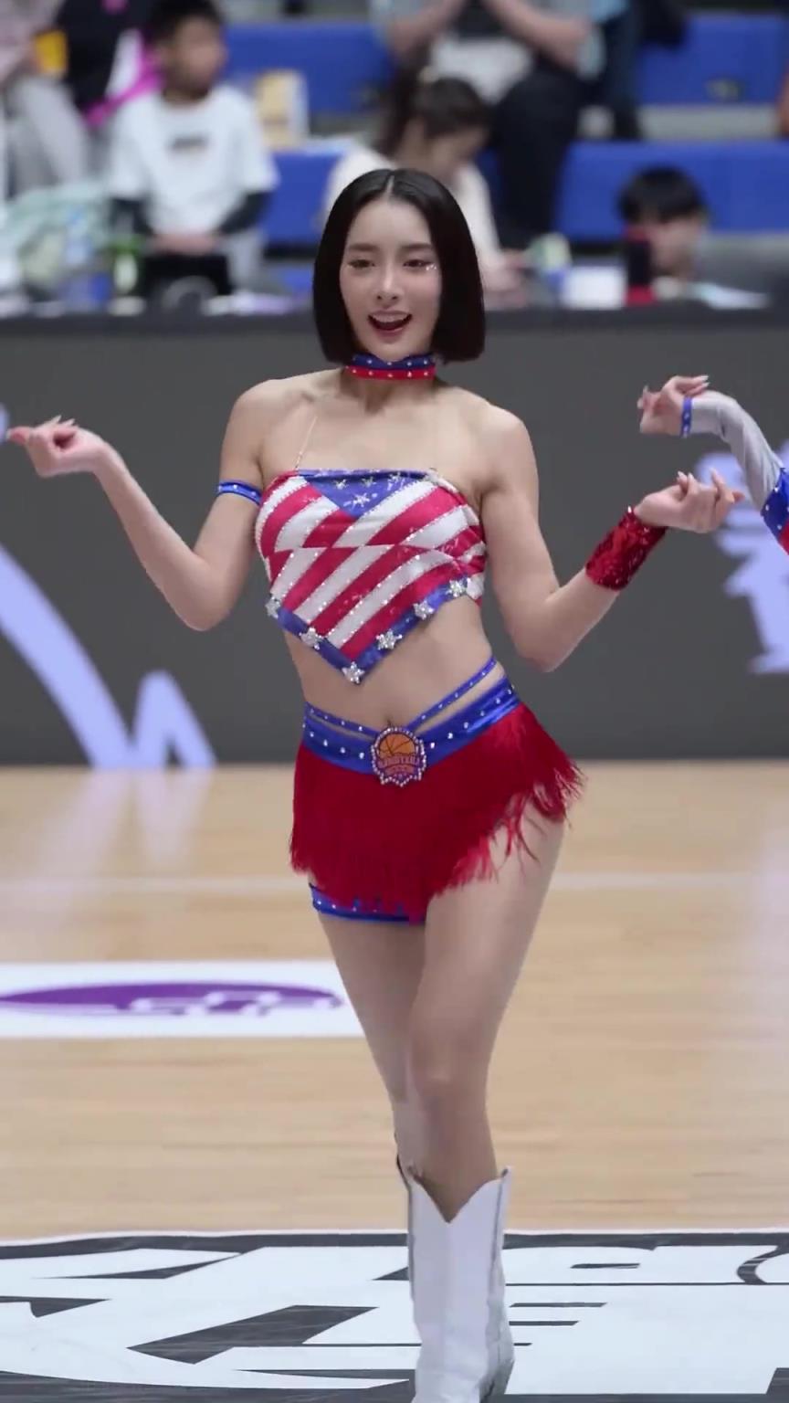 太離譜了 ！幾乎是完美女人！